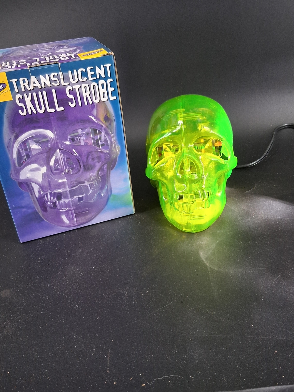 Vintage Translucent Skull Strobe Light - Neon Green